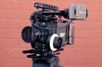 Dslr dan Mirrorless/Pexels
