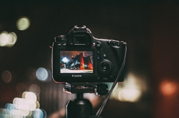 Dslr dan Mirrorless/Pexels