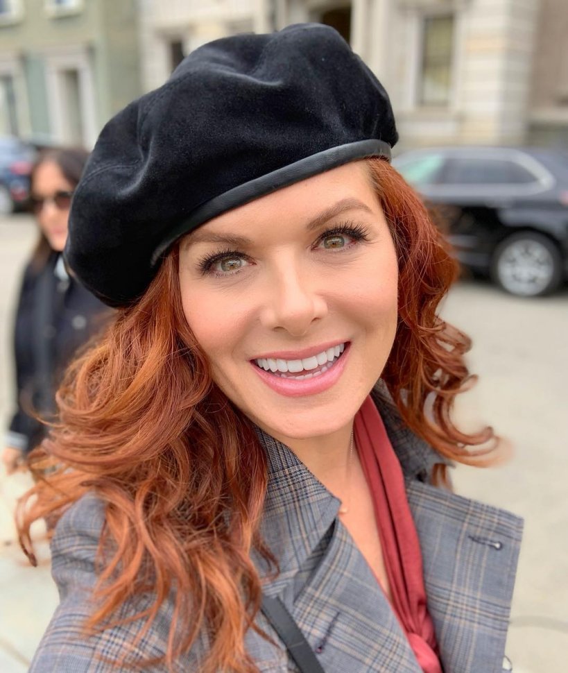 Debra Messing