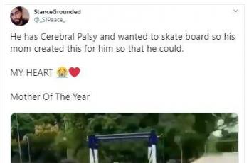 Video sang ibu mendorong anak yang lumpuh karena cerebral palsy untuk bermain skateboard viral di Twitter. (Twitter/ _SJPeace_)
