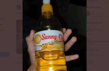 Goreng sosis dengan sabun cuci. (Twitter/@mastermindess)