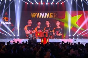 Momen saat pemain Vietnam menjuarai Piala Presiden Esports 2020 cabang Free Fire. (YouTube/ IESPL_ID)