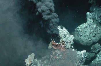 Ventilasi hidrotermal. (MBARI)