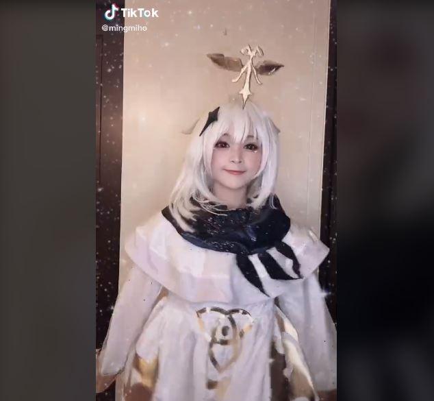 The cosplayer who became Paimon's NPC in Genshin Impact made Salfok.  (TikTok / @mingmiho)