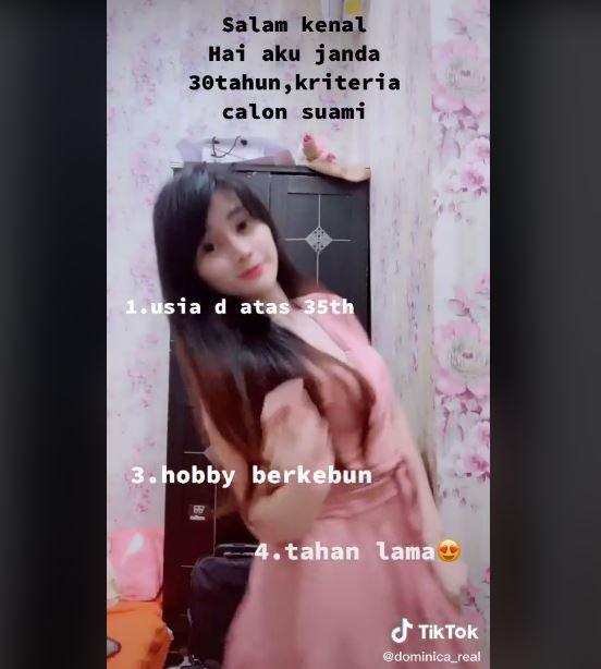 Kriteria pasangan dari wanita cantik ini bikin netizen bingung. (TikTok/ @dominica_real)