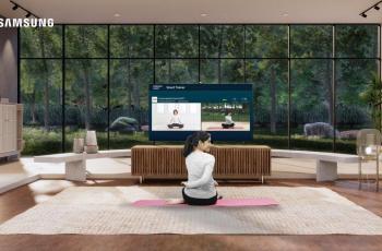 Dian Sastrowardoyo yang menggunakan Neo QLED 8K Smart Trainer Experience. (Samsung)