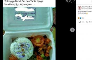 Nasi yang nggak sengaja terkena ''watermark'' ini bikin netizen salfok. (Facebook/ Keluh Kesah Driver Greb)