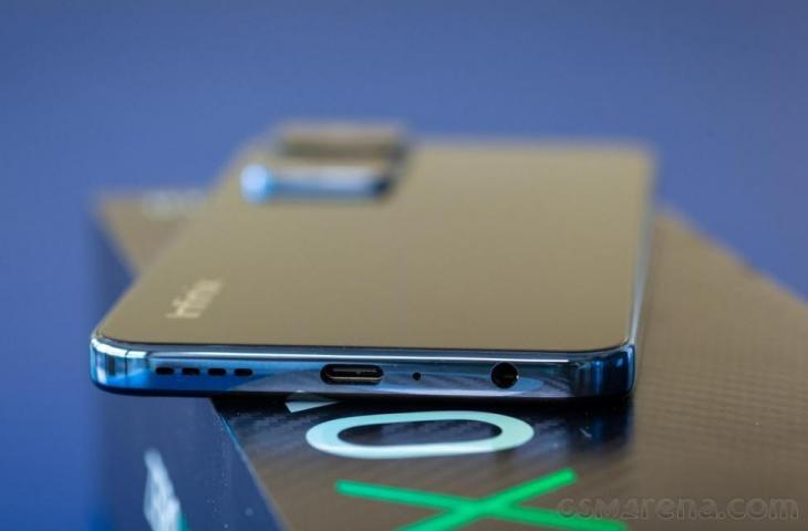 Infinix GT 10 Pro siap debut dengan fast charging 260 W. (GSMArena)