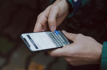 Cuma 1 Menit! Ini Cara Mudah Isi Pulsa Semua Provider