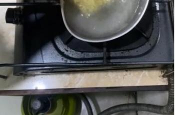 Warganet Geram, Anggota DPR Ketahuan Pakai Gas LPG 3 Kg untuk Masak Mie