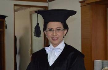Rektor UGM Pastikan Jokowi Punya Ijazah Asli, Alumni Teriak: Kenapa Pasang Badan!