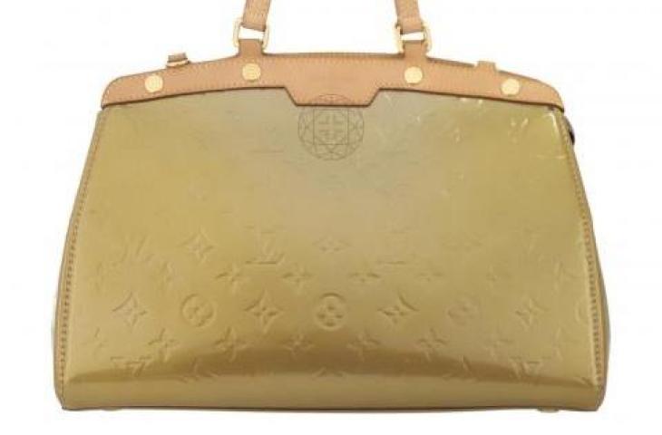 Louis Vuitton Monogram Vernis Brea MM. [LV]