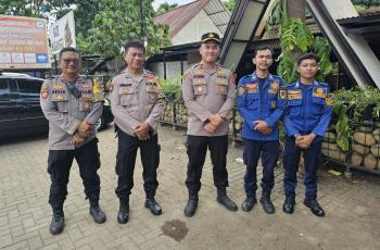 Kehilangan HP, Viral Turis Thailand Dibantu Damkar Setelah Dicuekin Polisi